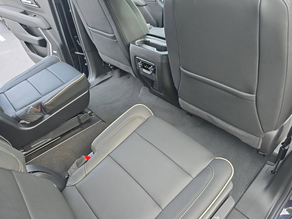 2026 Chevrolet Tahoe Premier - Photo 11