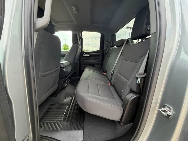 2023 Chevrolet Silverado 1500 LT - Photo 11