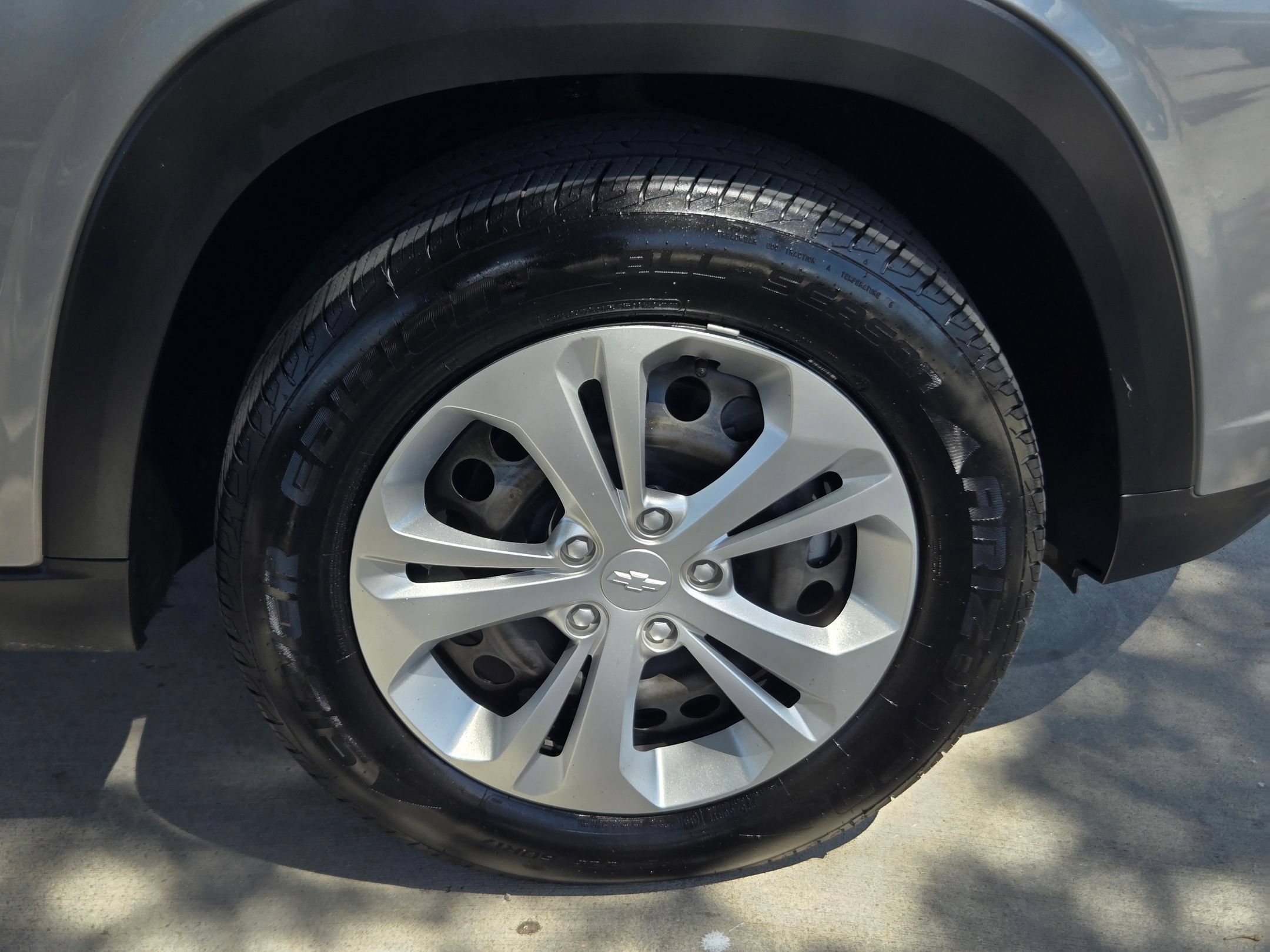 Used 2025 Sterling Gray Metallic Chevrolet LS image 27