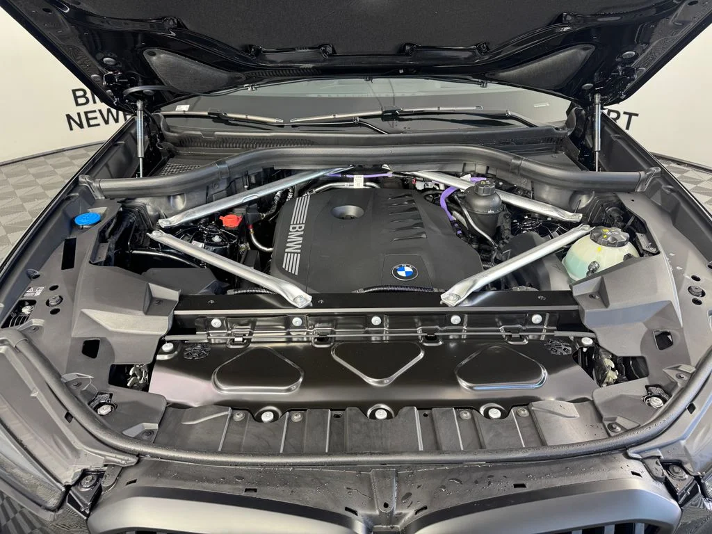 New 2026 Black Sapphire Metallic BMW xDrive40i image 19