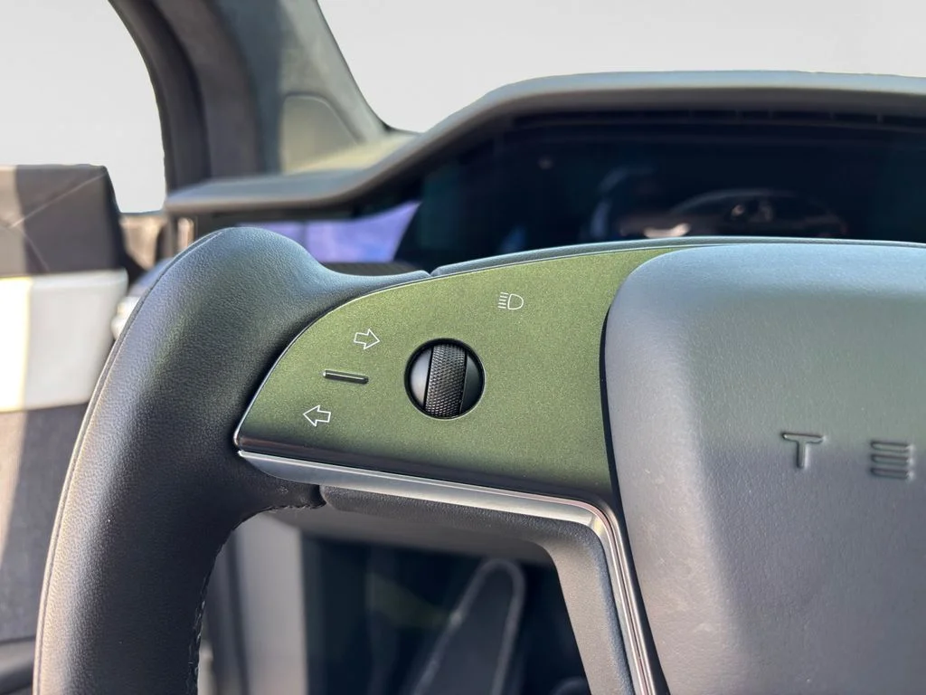 Used 2022 White Tesla Plaid image 26