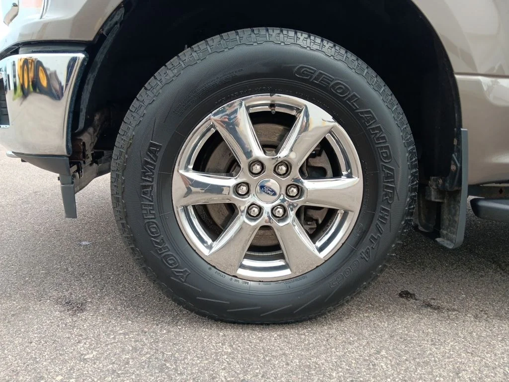 Used 2020 Stone Gray Metallic Ford XLT image 12