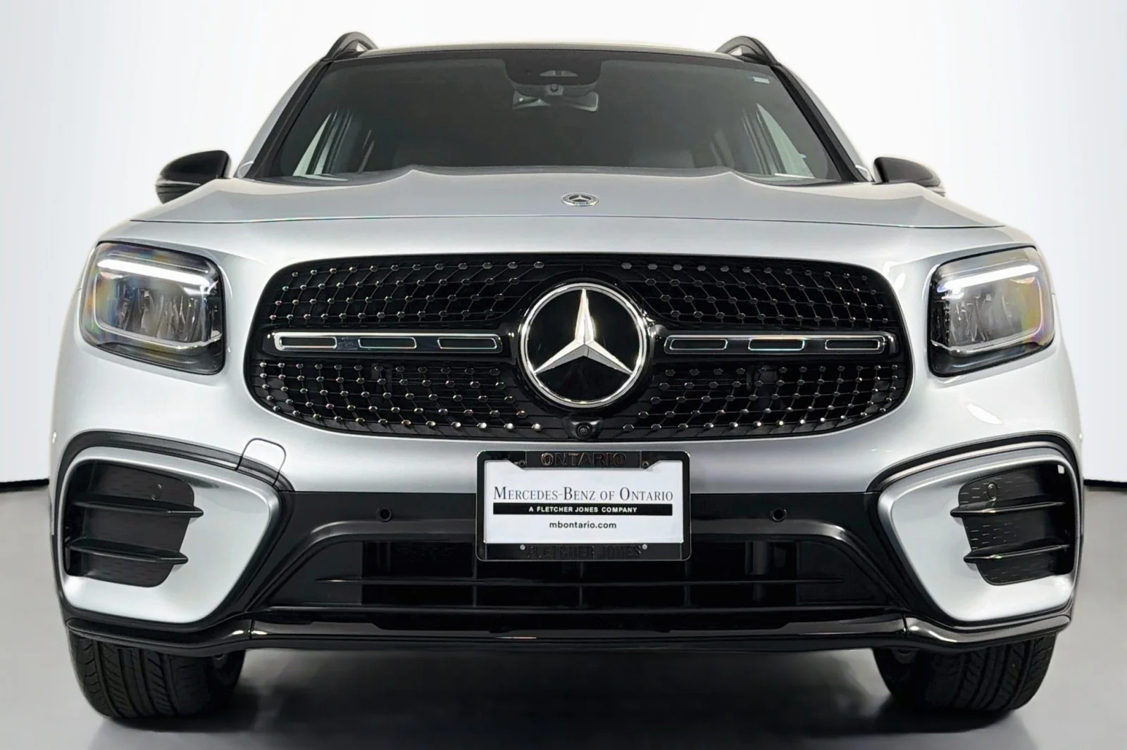 Used 2025 Cirrus Silver Metallic Mercedes-Benz 250 image 2