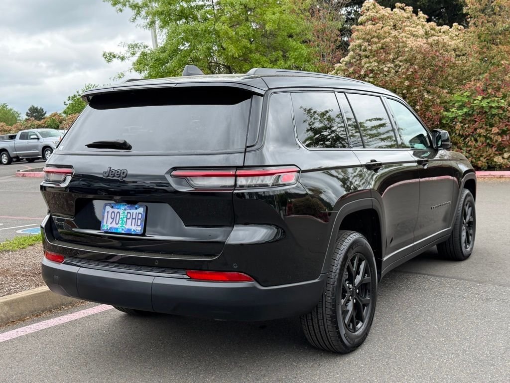 Used 2025 Black Jeep Altitude X image 7