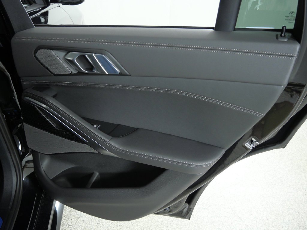 New 2027 Black Sapphire Metallic BMW xDrive40i image 25