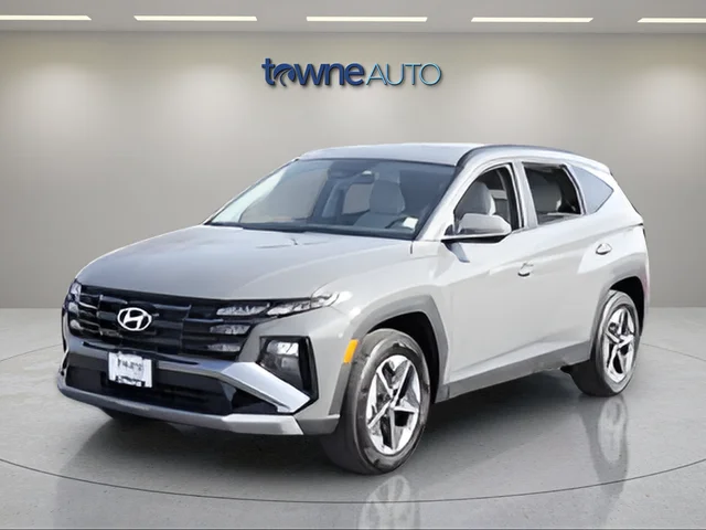 Used 2025 Gray Hyundai SEL Convenience image 1