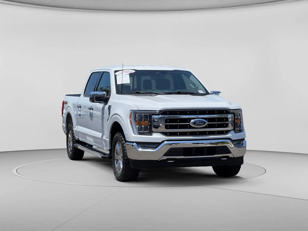 Used 2023 White Ford Lariat image 4