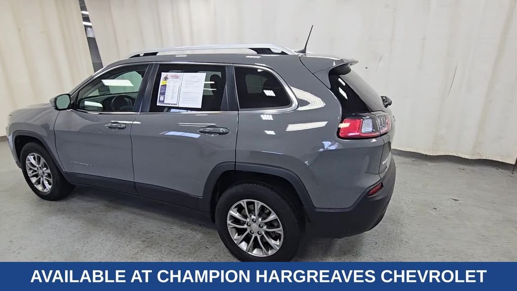 Used 2021 Gray Clearcoat Jeep Latitude Lux image 7