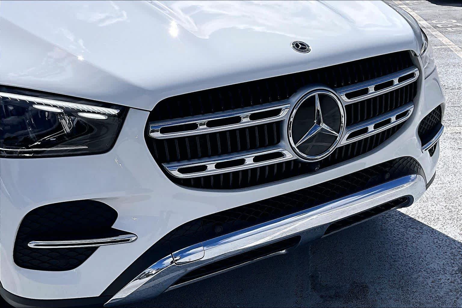 Certified Used 2025 Polar White Mercedes-Benz GLE 350 image 29