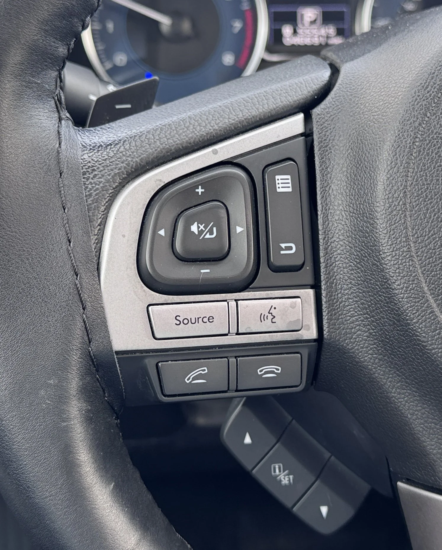 Used 2017 Crystal White Pearl Subaru Limited image 17