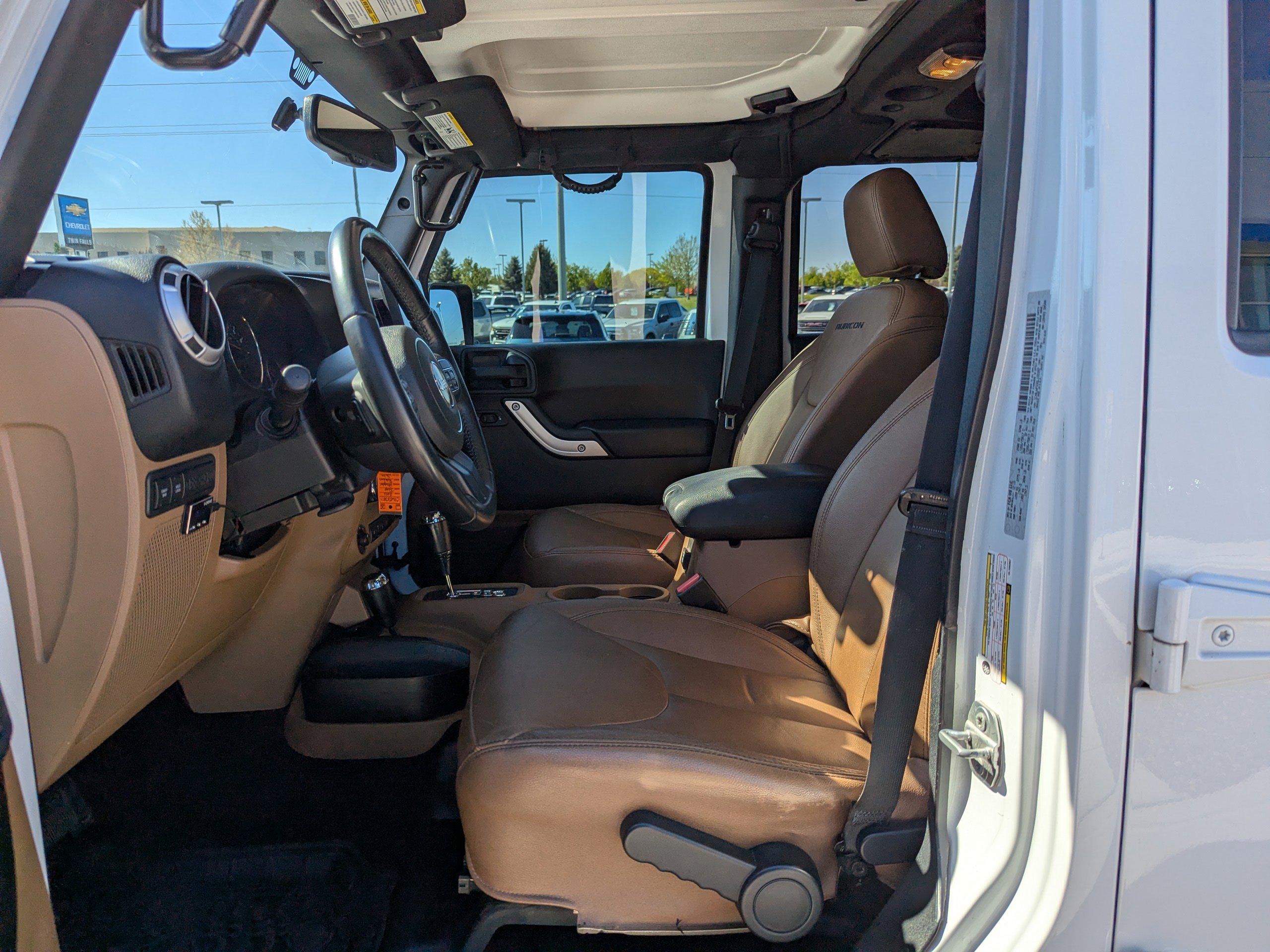 Used 2016 White Jeep Rubicon image 11