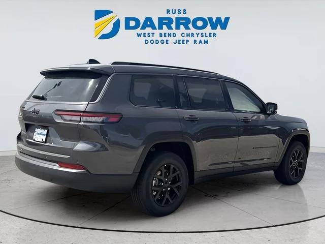 New 2026 Baltic Gray Metallic Clear-Coat Exterior Paint Jeep Laredo image 6