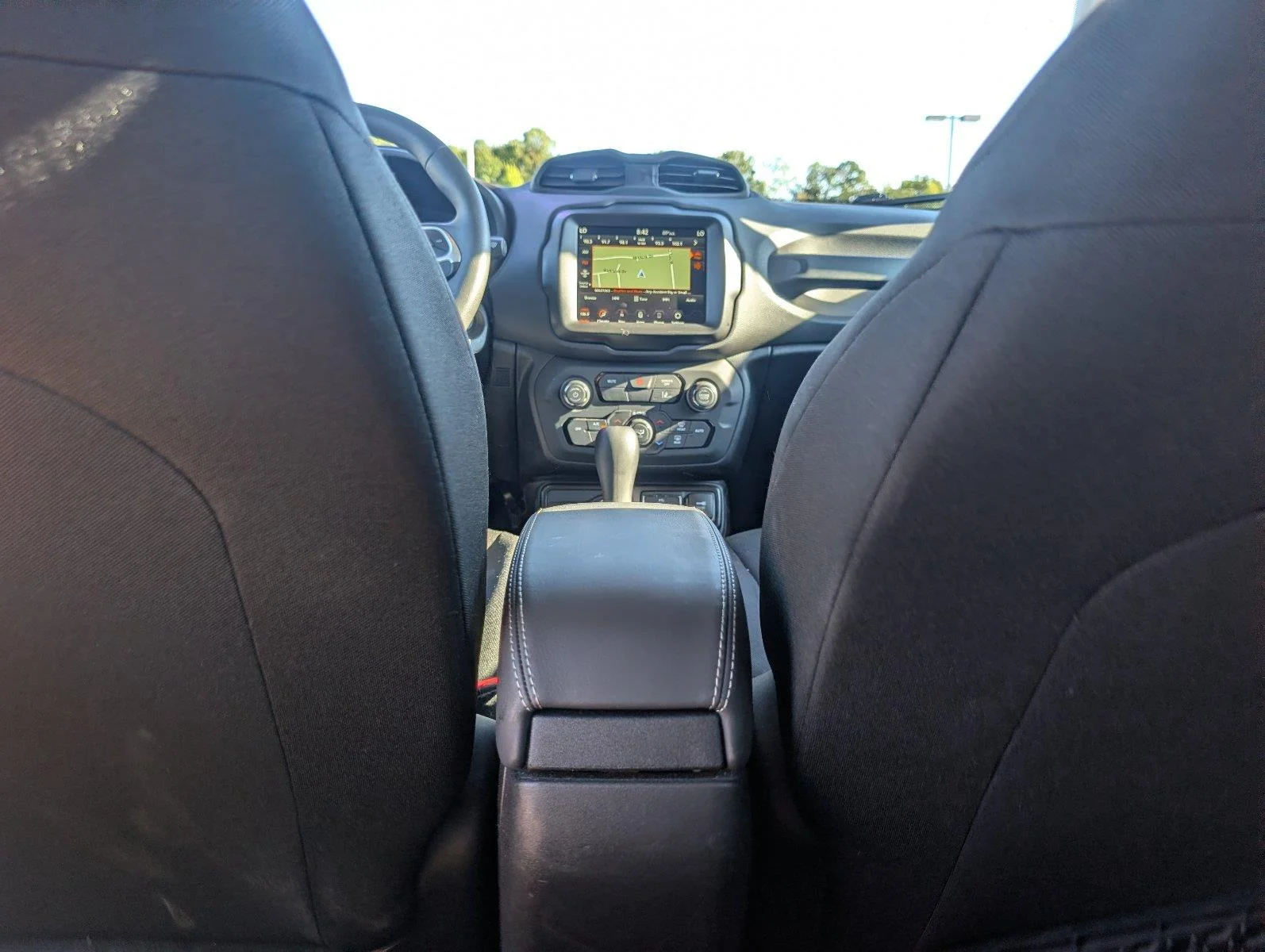 Used 2023 Colorado Red Clearcoat Jeep Latitude image 34