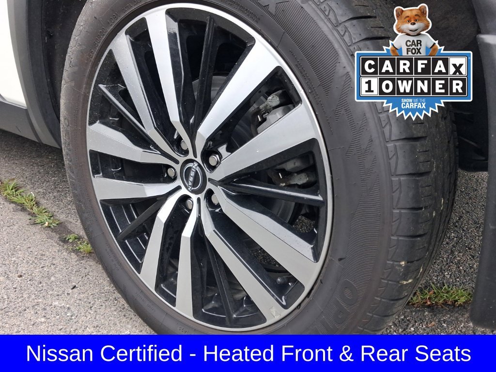 Used 2023 White Nissan Platinum image 12