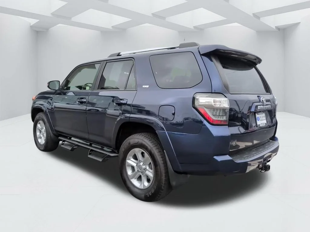 Used 2022 Nautical Blue Metallic Toyota SR5 Premium image 7