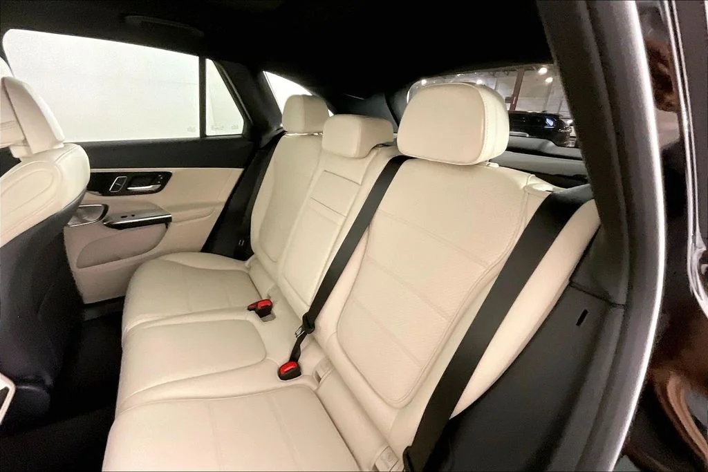 New 2026 Black Mercedes-Benz GLC 300 image 10