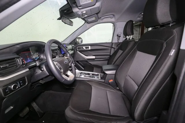 Used 2023 Black Ford XLT image 38