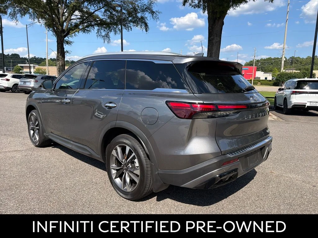 Certified Used 2023 Graphite Shadow INFINITI LUXE image 9
