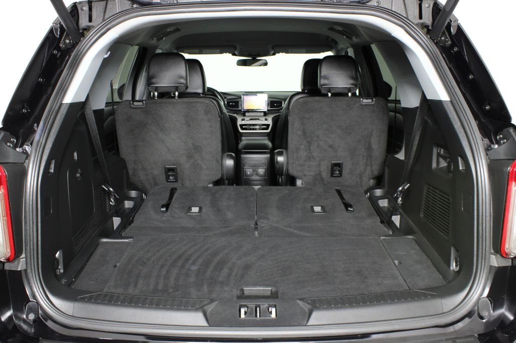 Used 2023 Black Ford XLT image 8