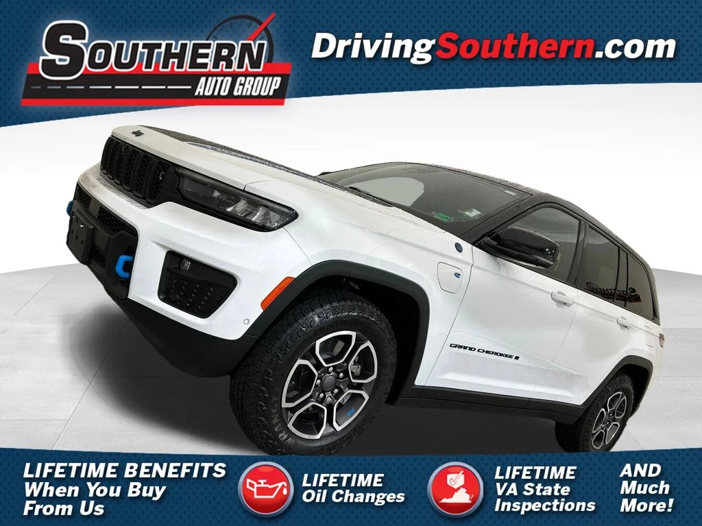 Used 2023 White Jeep Trailhawk 4xe image 1