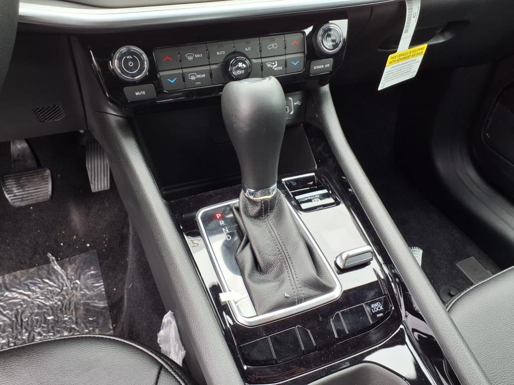 2025 Jeep Compass Limited - Photo 18
