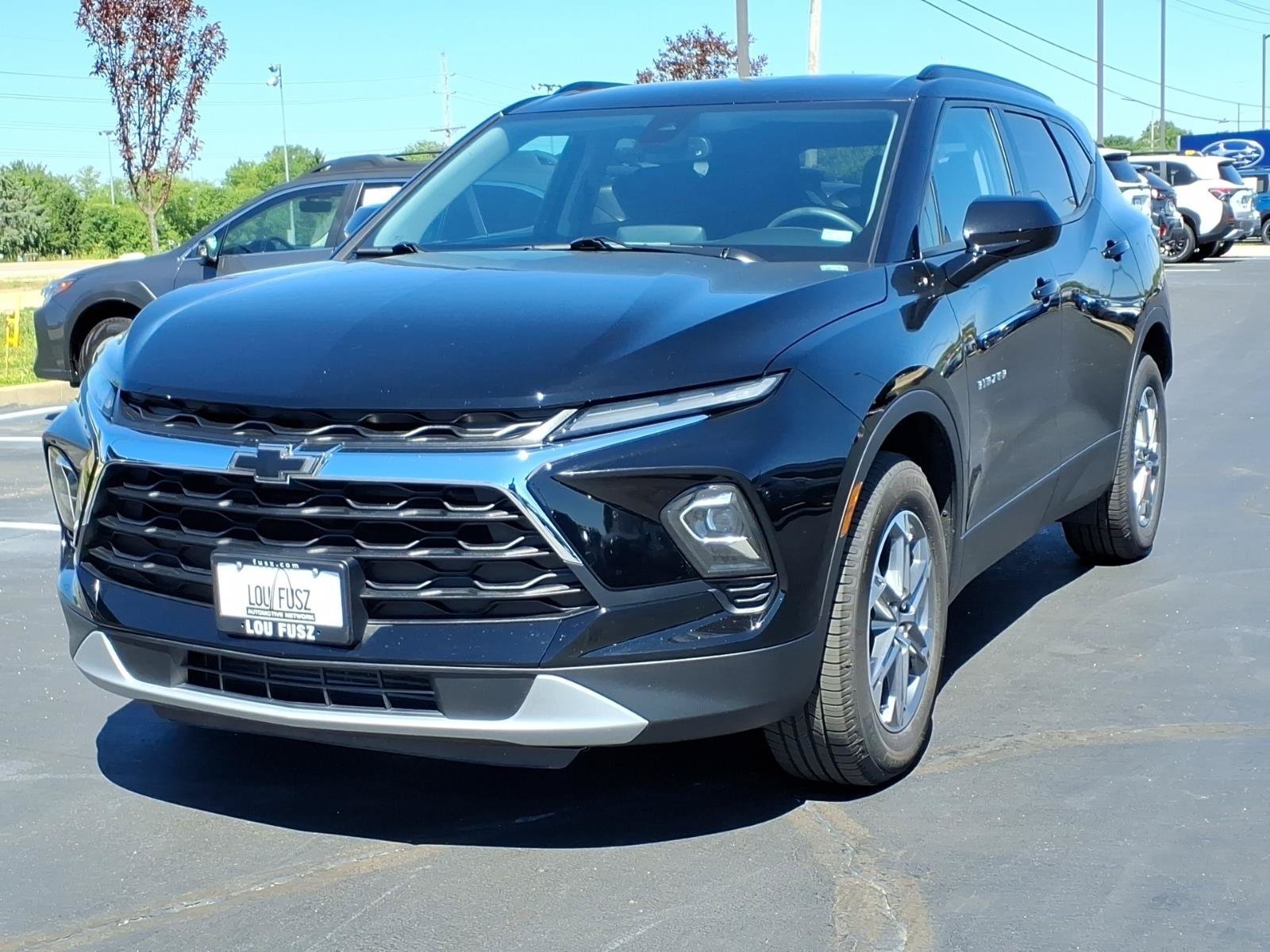 Used 2023 BLACK Chevrolet LT image 2