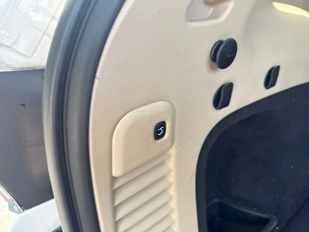 Used 2020 White Jeep Limited image 14
