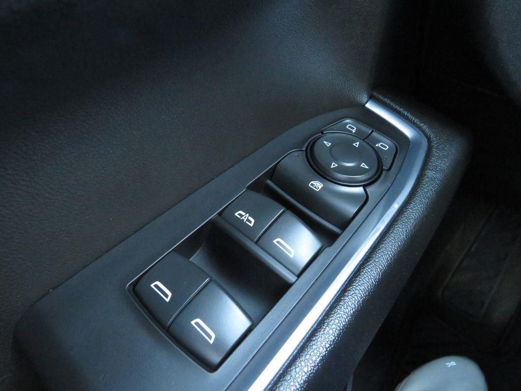 Used 2024 Summit White Chevrolet RST image 27