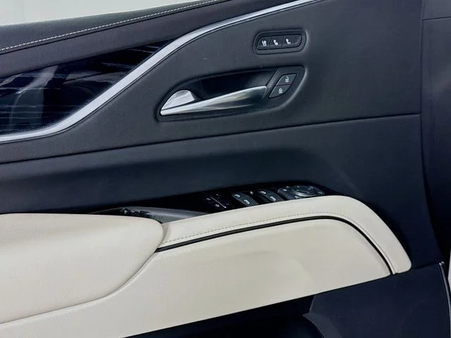 Used 2022 White Cadillac Sport image 20