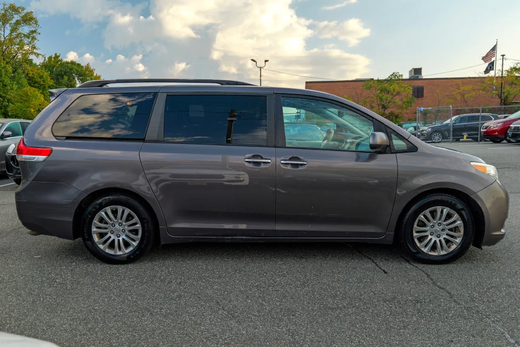 Used 2011 Predawn Gray Mica Toyota XLE image 8