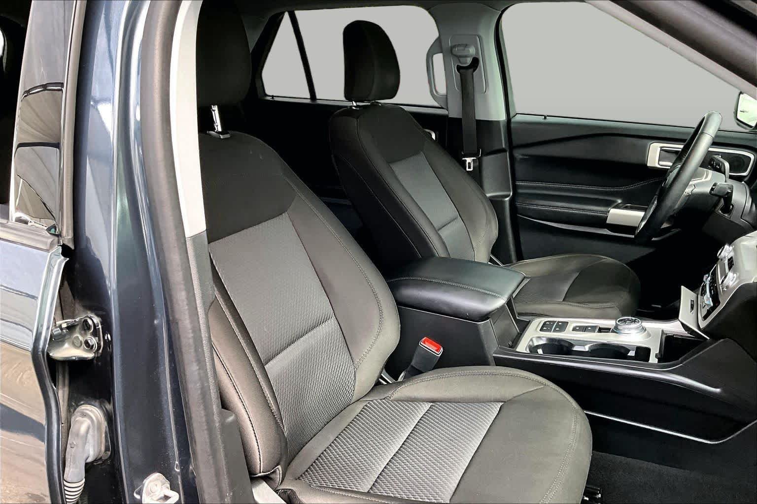 Used 2023 Stone Blue Metallic Ford XLT image 9