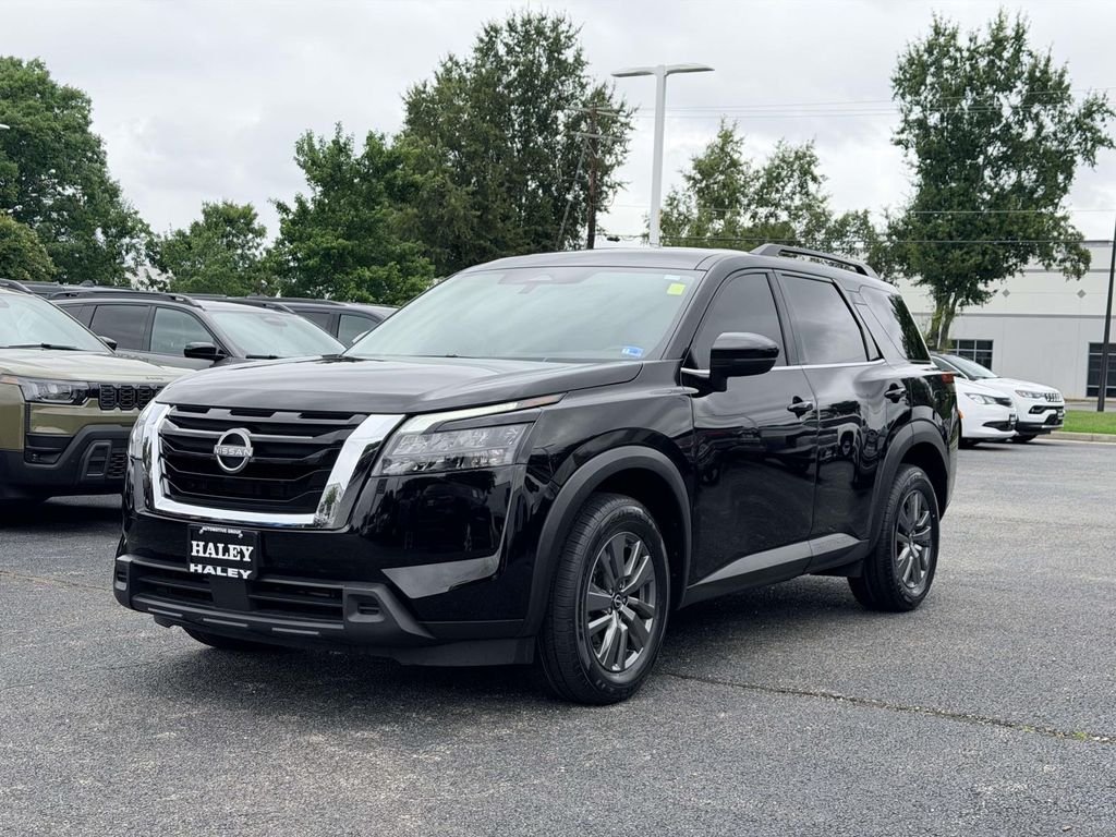 Used 2025 Black Nissan SV image 5