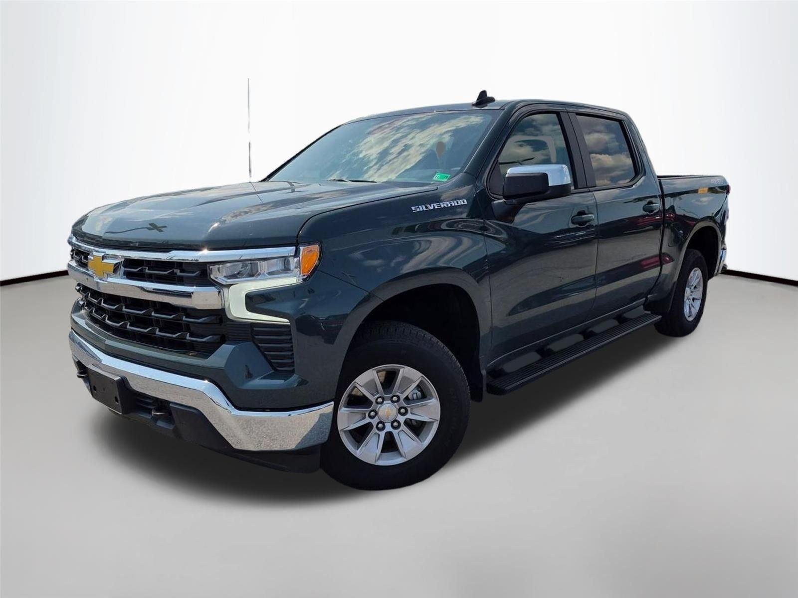 Used 2026 Cypress Gray Chevrolet LT image 1