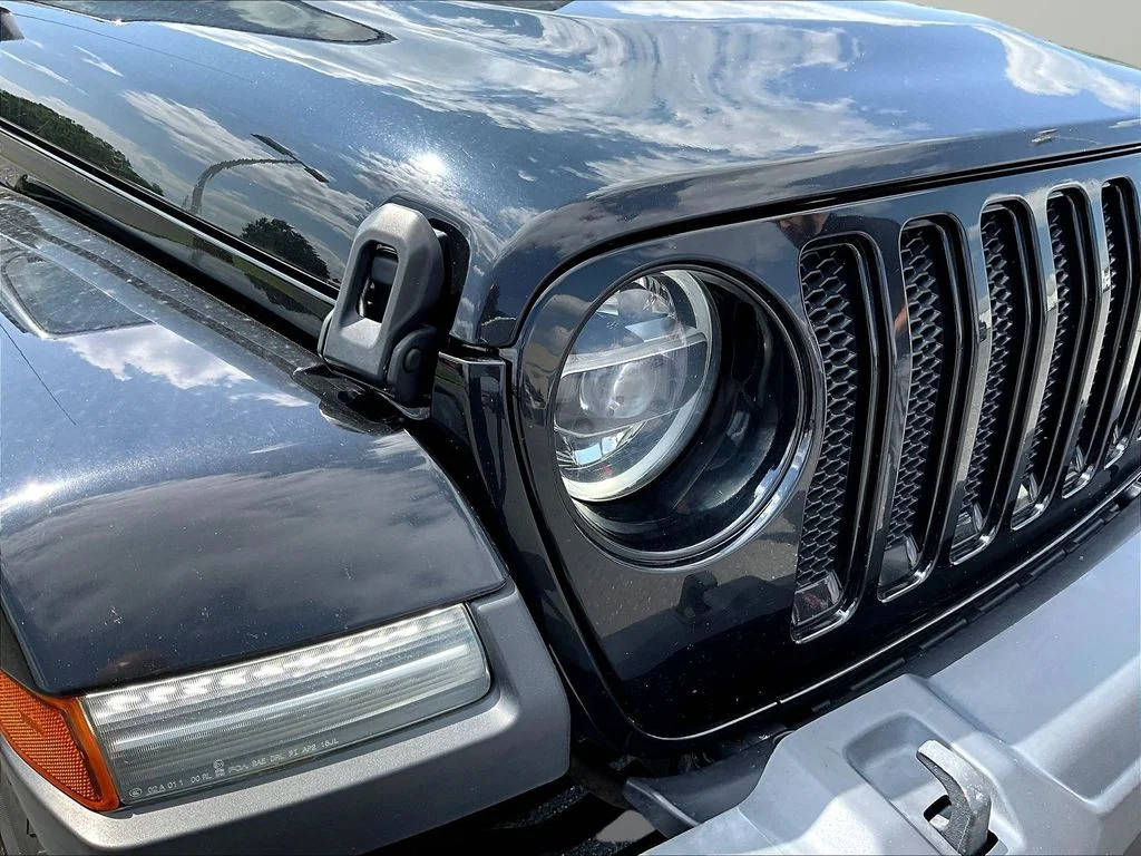 Used 2022 Black Jeep Unlimited Sahara Altitude image 30