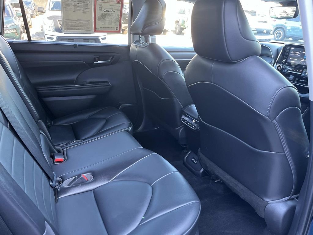 Used 2021 Blue Toyota XLE image 25