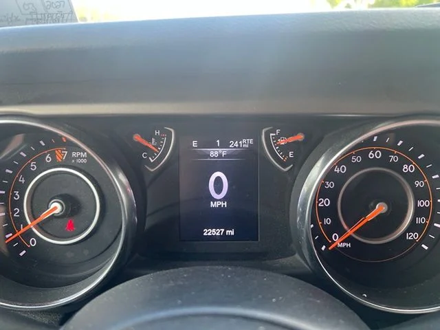 Used 2019 Gray Jeep Sport image 12