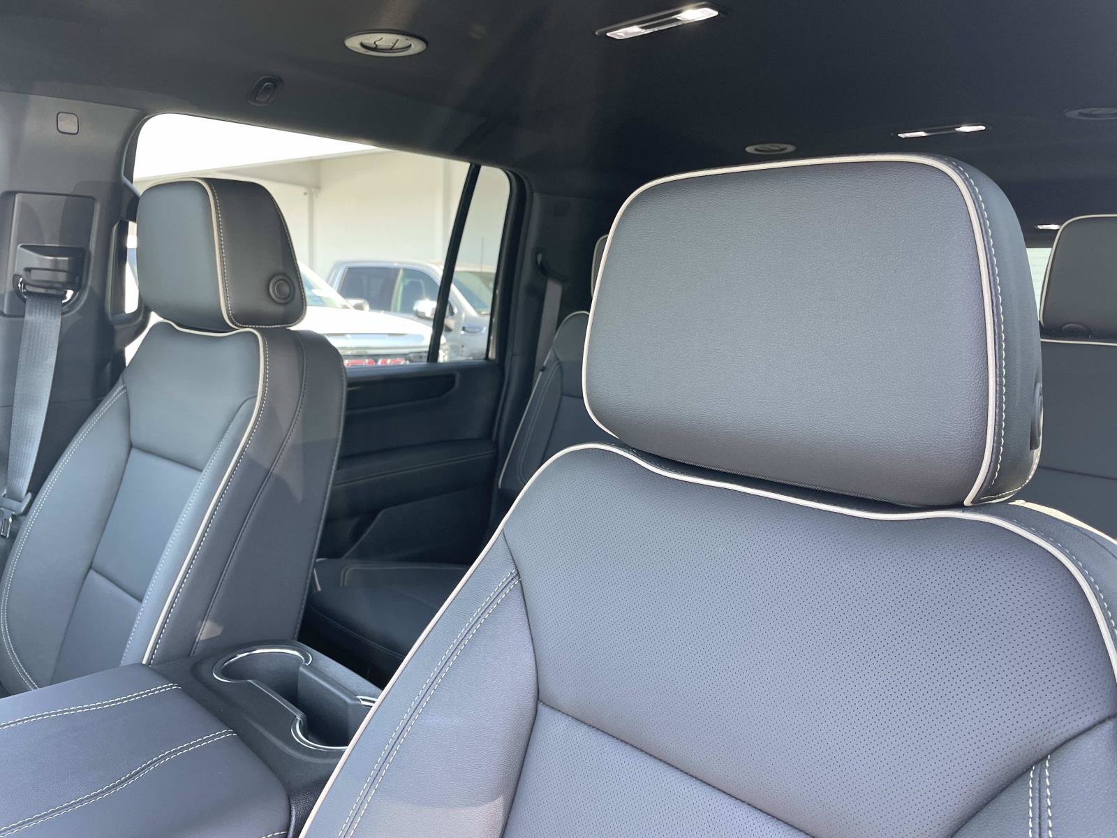 2026 GMC Yukon XL Elevation - Photo 22