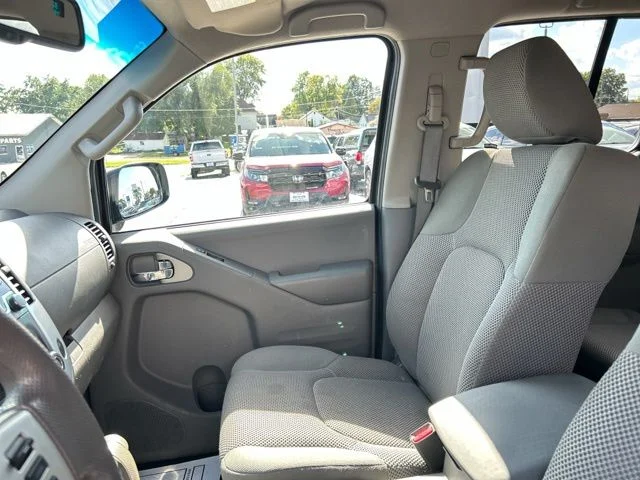2015 Nissan Frontier SV - Photo 27
