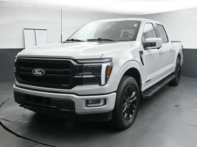 Used 2024 White Ford Lariat image 3