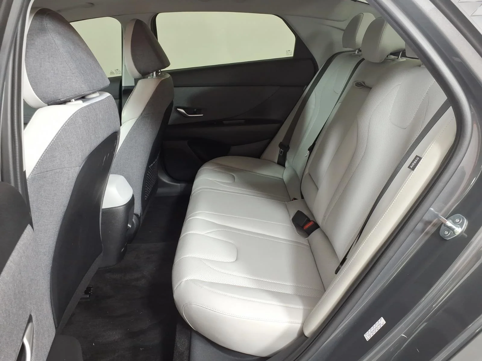 Used 2024 Ecotronic Gray Hyundai Limited image 28
