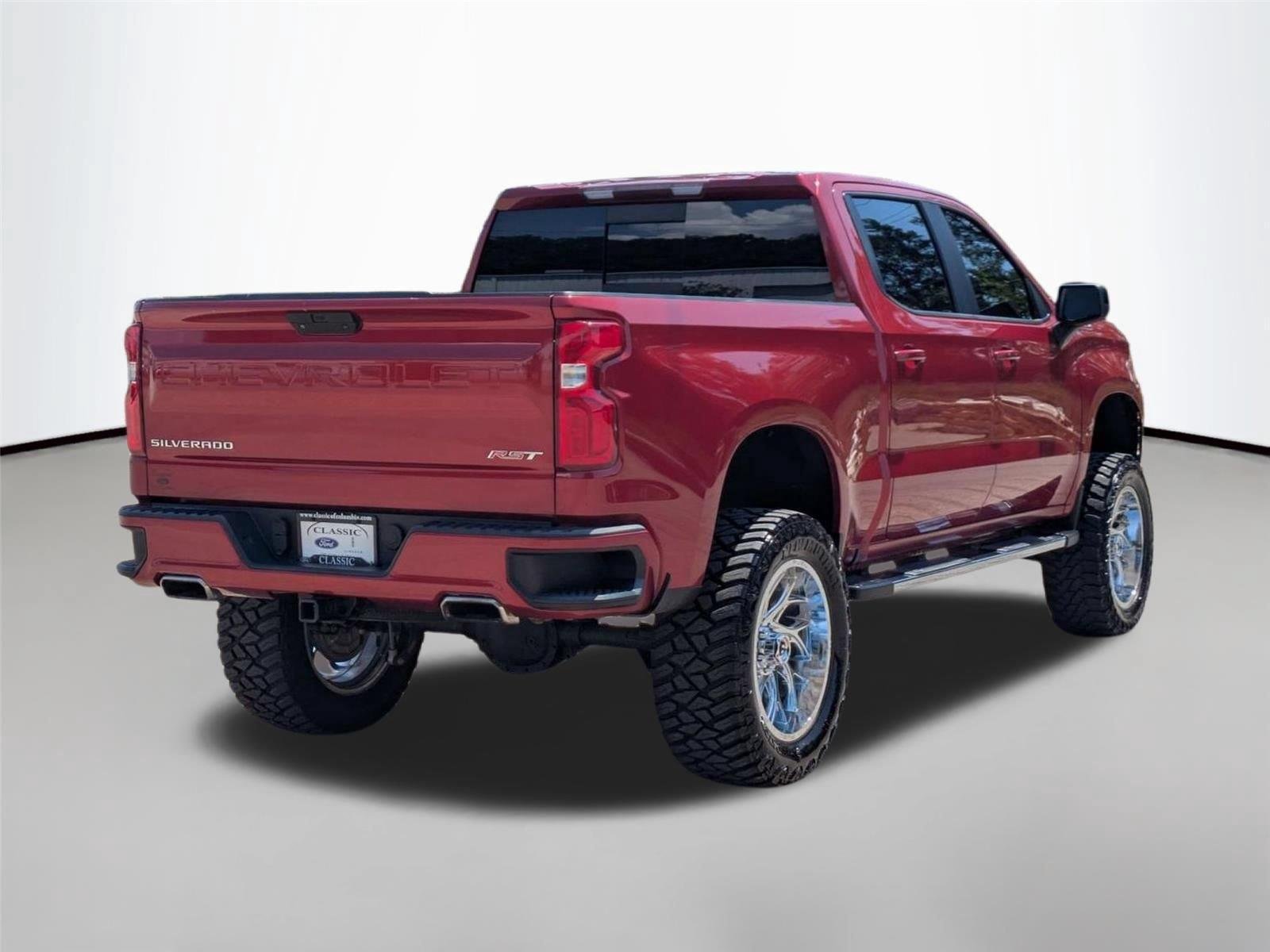 Used 2020 Cajun Red Tintcoat Chevrolet RST image 5