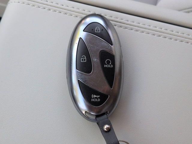 New 2027 Gray Hyundai SE FWD image 24
