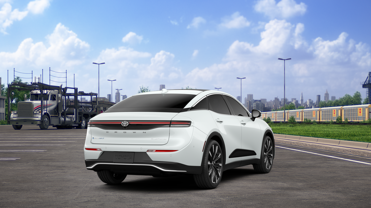 New 2026 Oxygen White Toyota Platinum image 32