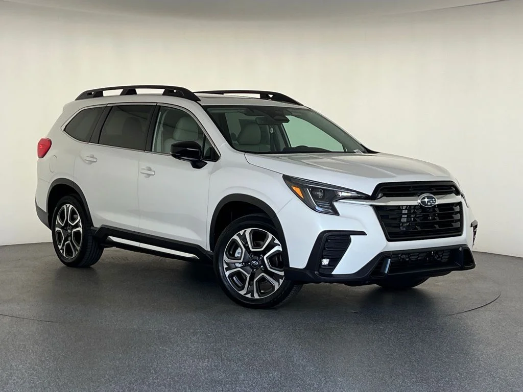 New 2026 CRYSTAL WHITE PEARL Subaru Limited 7-Passenger image 40