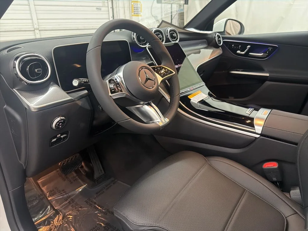 Used 2026 White Mercedes-Benz GLC 300 image 12