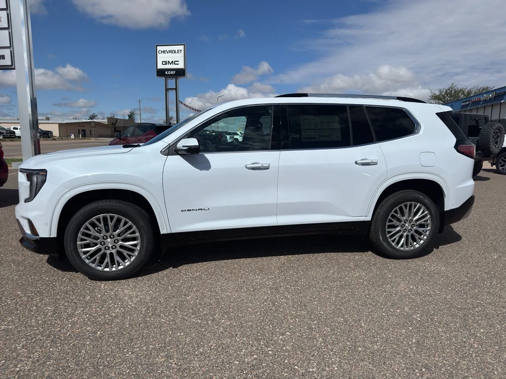 2026 GMC Acadia Denali AWD's photo