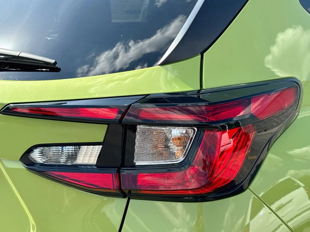 New 2026 CITRON YELLOW PEARL Subaru Limited Hybrid image 30