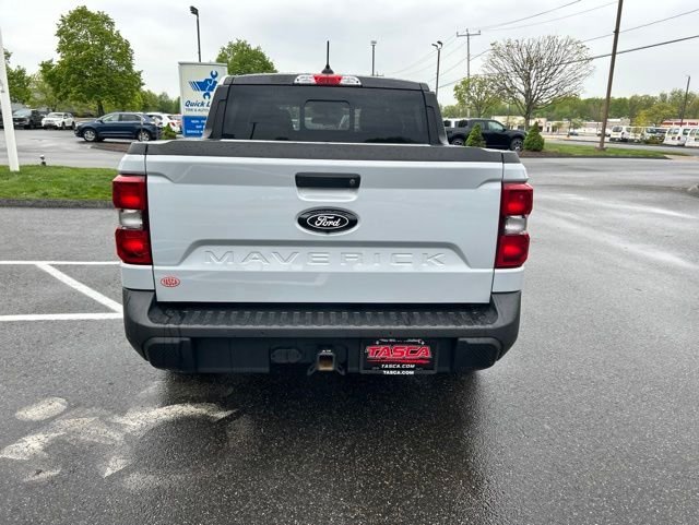 Used 2025 White Ford Lariat image 6