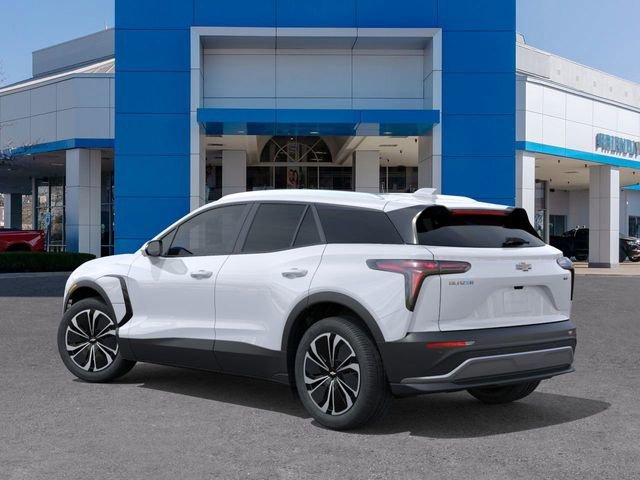 New 2026 Summit White Chevrolet LT image 4