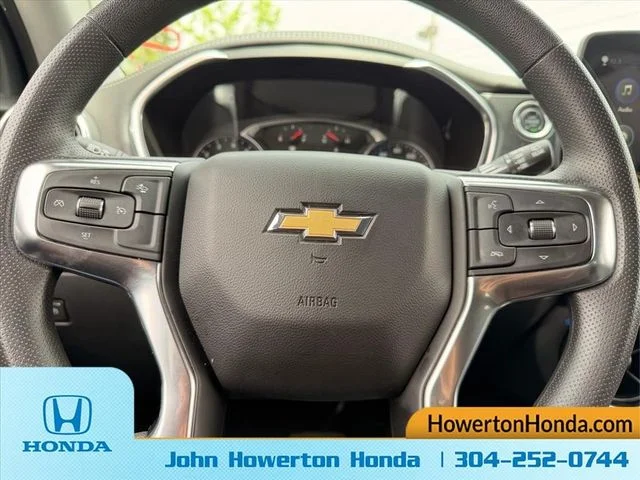 Used 2025 White Chevrolet LT image 16